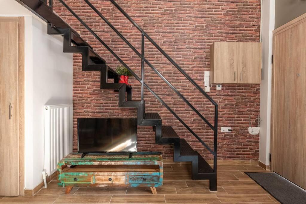 テッサロニキIndustrial Loft Near Seaside W 200Mbpsアパートメント エクステリア 写真